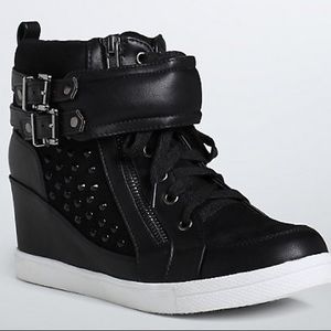 TORRID 9W High Top Wide Wedge Studded Suede Bootie Sneaker Zipper